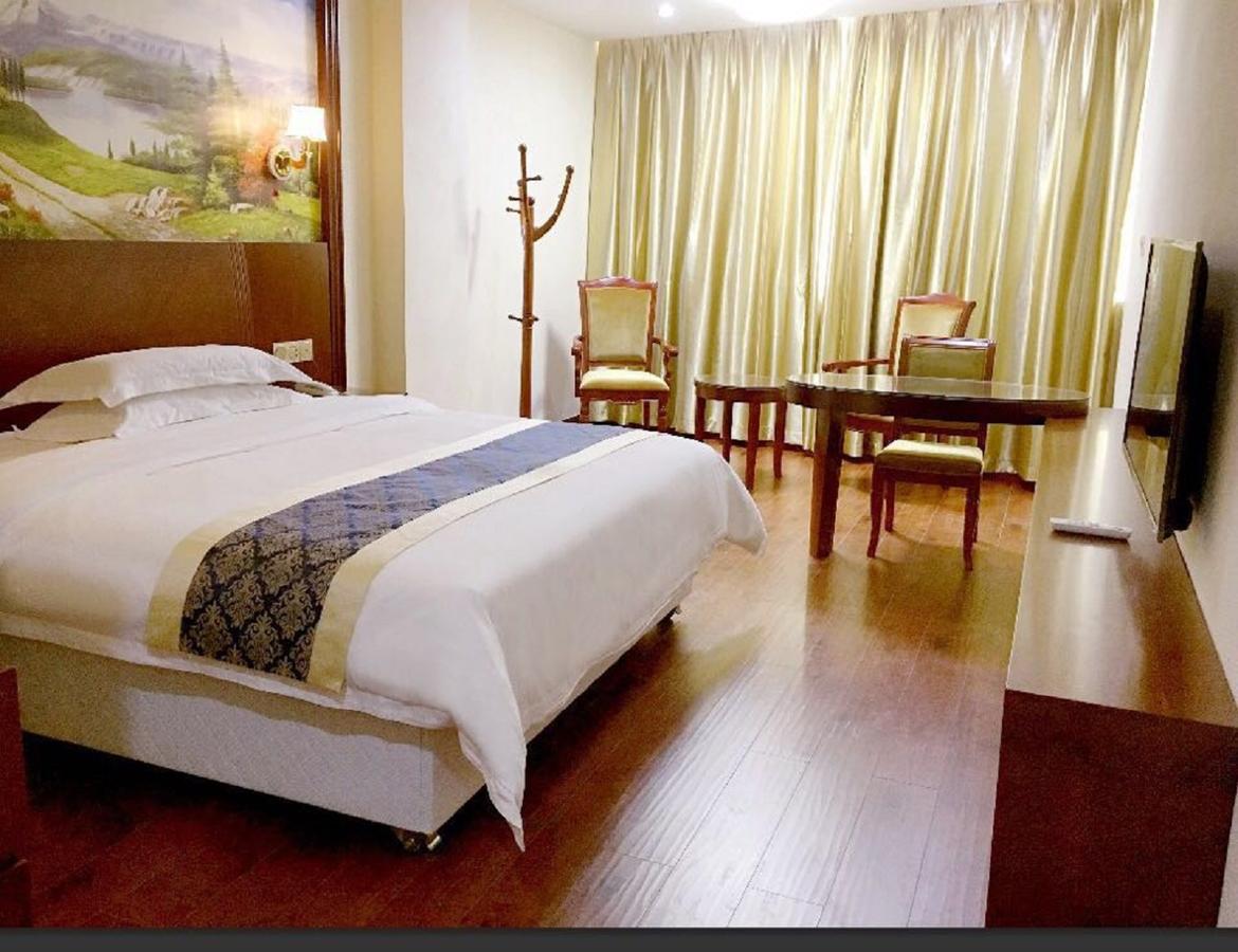 Longhui Business Hotel Huizhou  Dış mekan fotoğraf